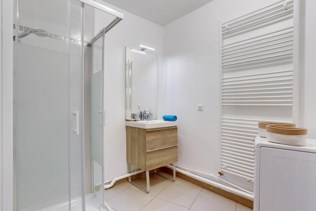 Chic With Parking Near Paris Nanterre